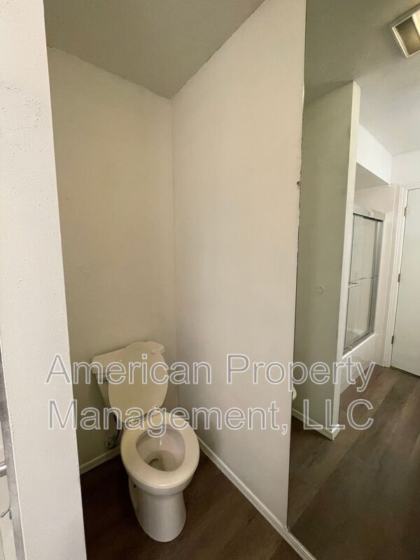 Building Photo - 6185 S Zunis Ave