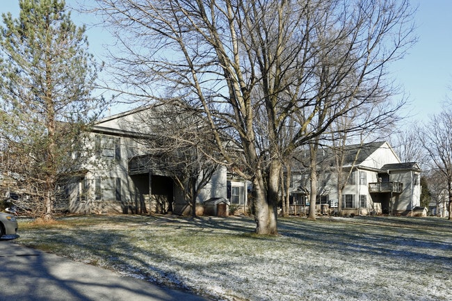 Building - Cross Creek Apartments
