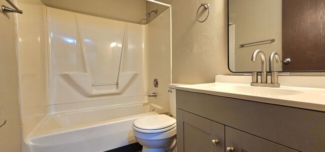 Building Photo - ONE MONTH FREE! Ask us how! Peaceful West Milton Apartment Living with Washer/Dryer hookups! – Sc...