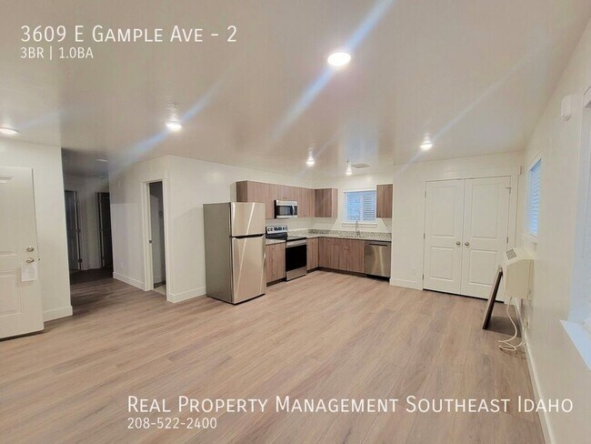 Building Photo - 3609 E Gample Ave