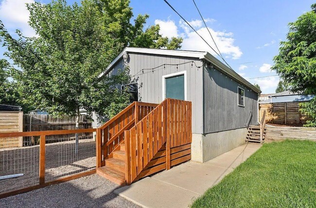 Building Photo - 4935 N Zuni St