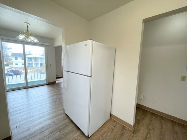 Building Photo - 3909 Malaspina Cir