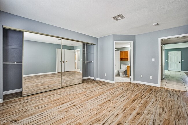 Building Photo - 8410 Eldora Ave