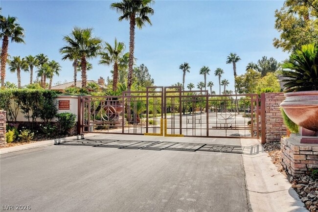 Building Photo - 9462 Castillana Ct