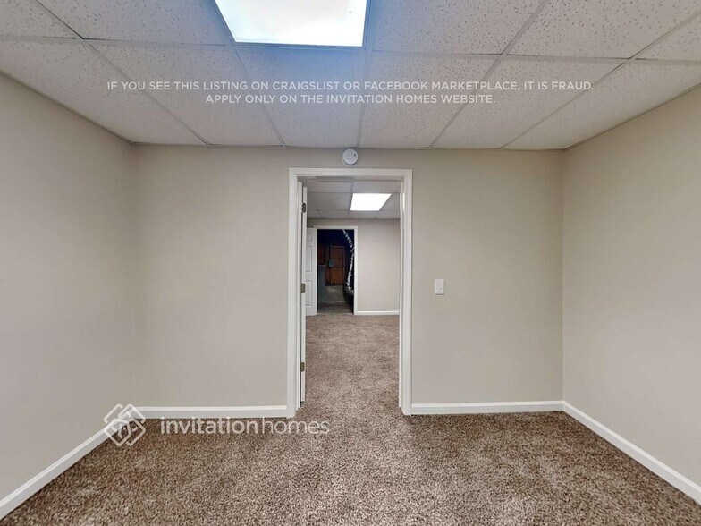 Building Photo - 1460 Timber Walk Dr SE