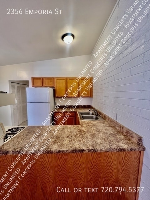 Building Photo - 2356 Emporia St