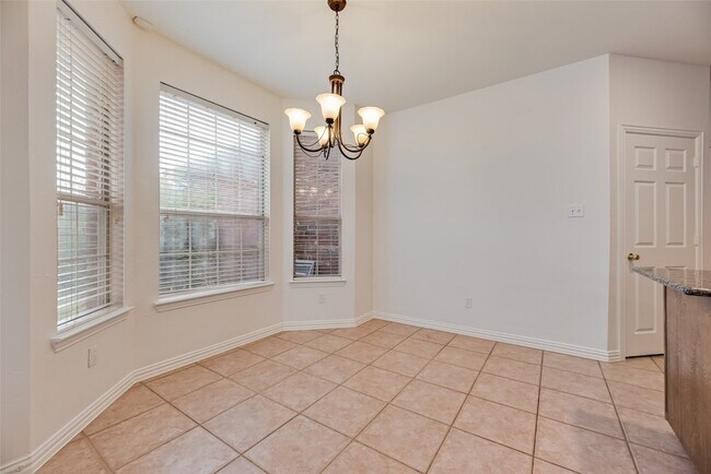 Building Photo - 3104 Angus Dr