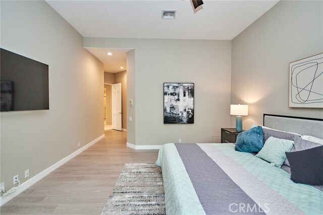 Building Photo - 44980 Olympic Ct