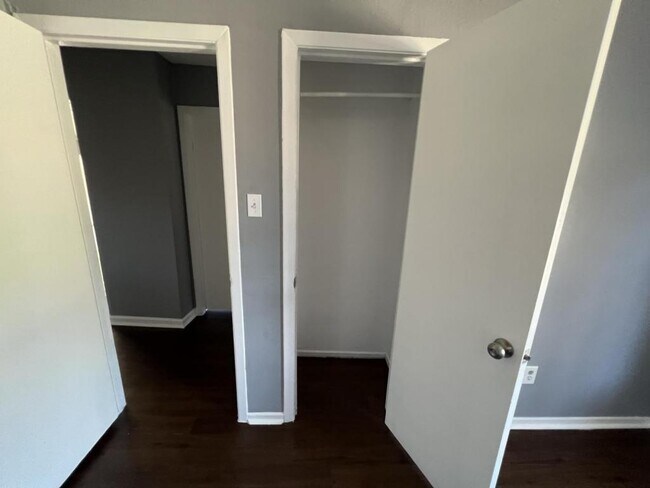 Building Photo - 3300 Winderemere Drive