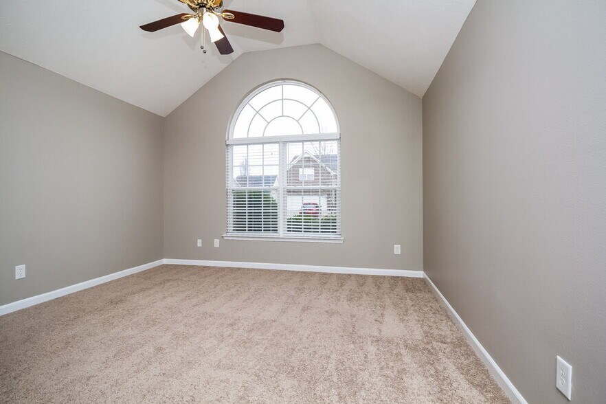 Building Photo - 386 Sarava Ln
