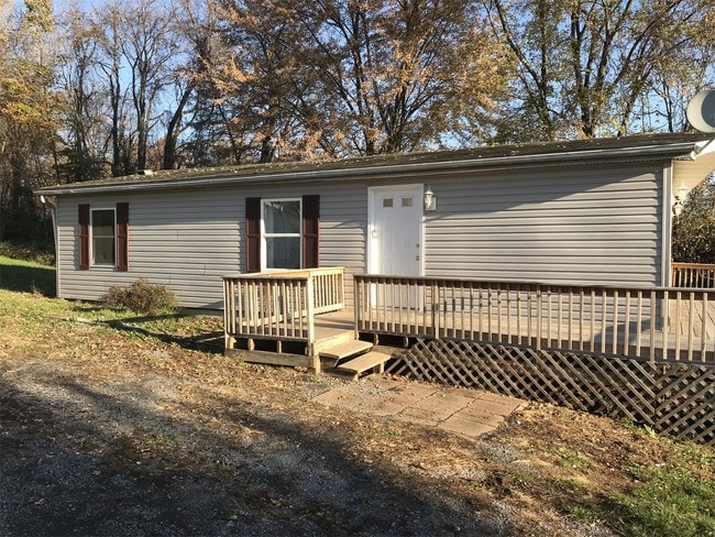 Building Photo - 142 Pocahontas Dr
