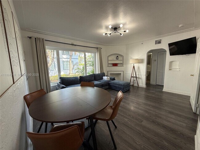 Building Photo - 1536 Jefferson Ave