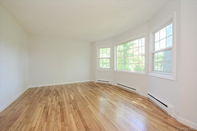 Building Photo - 43 Evert St