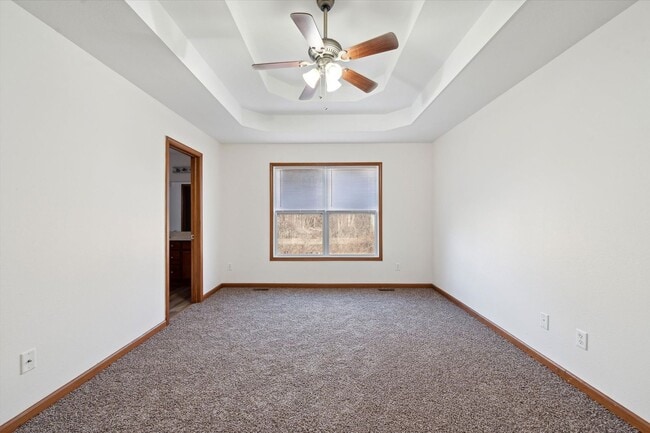 Building Photo - Large 3 Bed 2 Bath ranch for rent