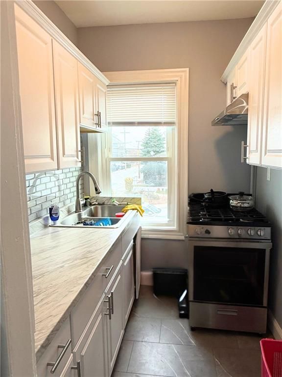 Building Photo - 53 Hadwin St