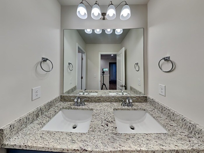 Building Photo - 116 Wayne Ln