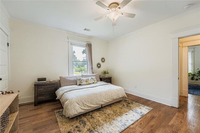 Building Photo - 78 Whitefoord Ave SE