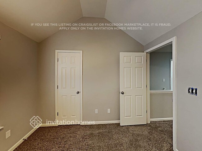 Building Photo - 904 Grass Hollow Ct