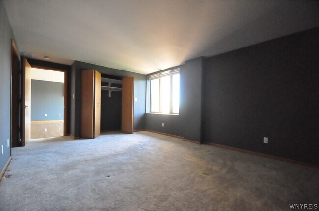 Building Photo - 40 Waterfront Cir