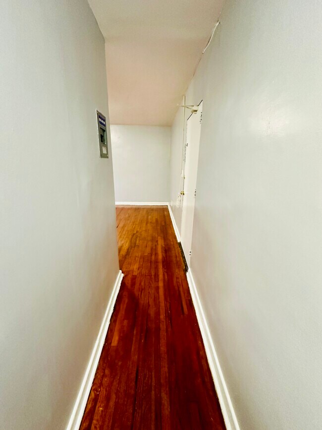 Building Photo - 68 Elmwood Ave
