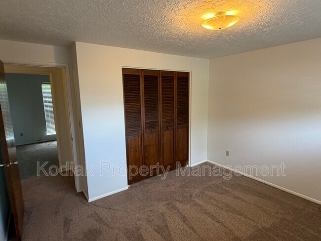 Building Photo - 652 E 1700 S