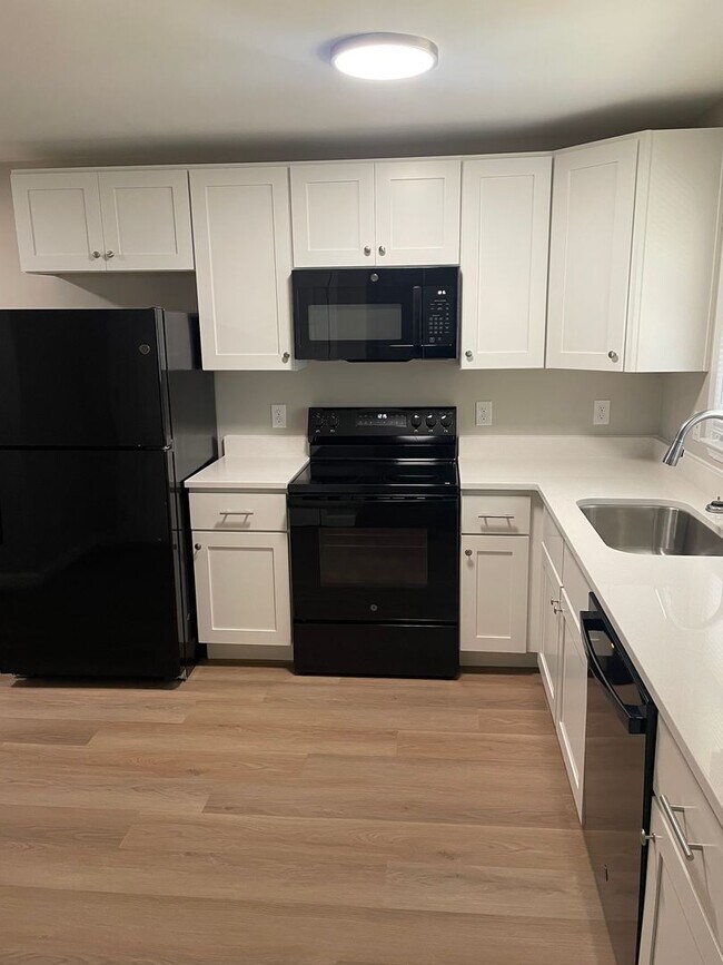 Building Photo - 10 W Twenty-Eighth St