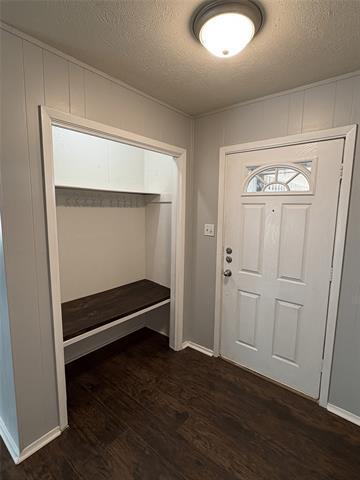 Building Photo - 2402 Leslie St