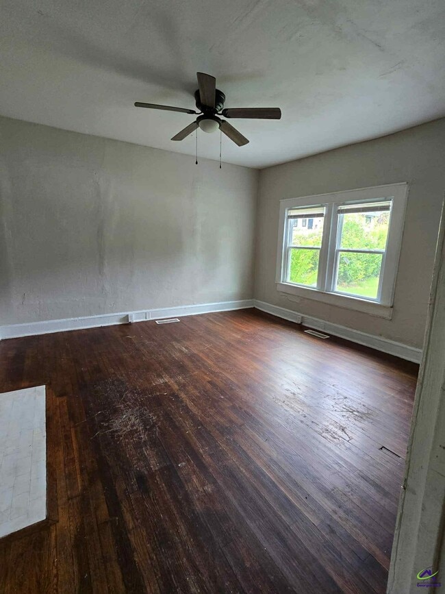 Building Photo - 1273 Hillyer Ave