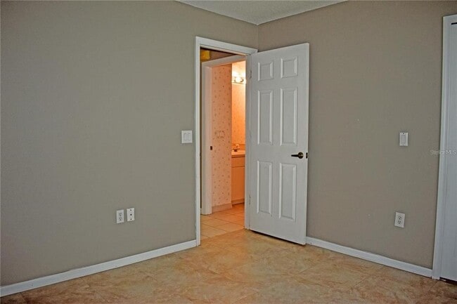 Building Photo - 14499 Tamarind Loop