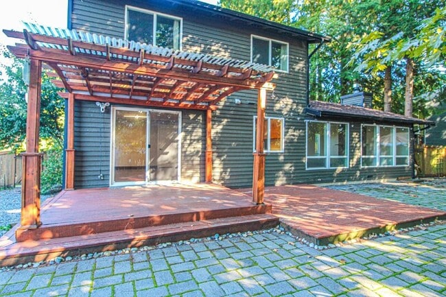 Building Photo - 17630 17th Dr SE