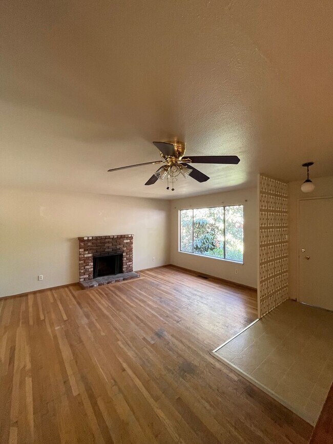 Building Photo - Anderson 1403-1405
