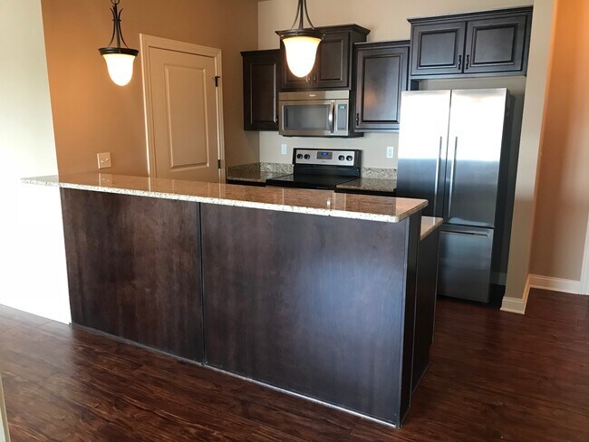 Building Photo - 2725 Northridge Pkwy