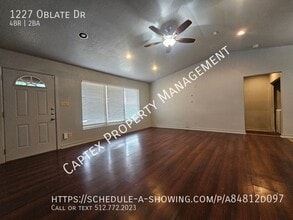 Building Photo - 1227 Oblate Dr