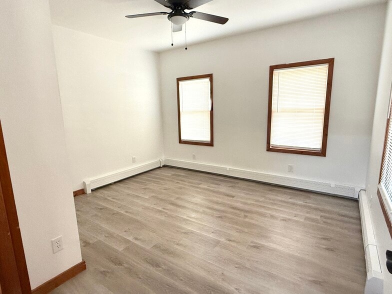 lower bedroom - 414 Caroline St