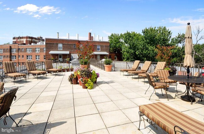 Building Photo - 2500 Q St NW