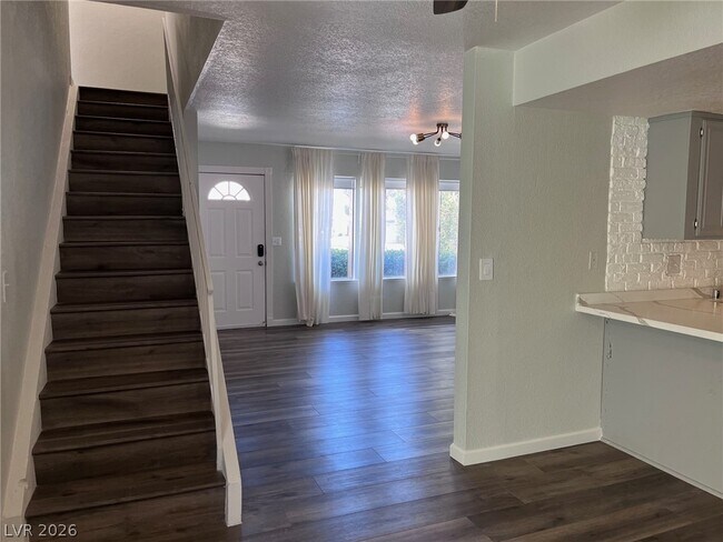 Building Photo - 3369 Medina Ct