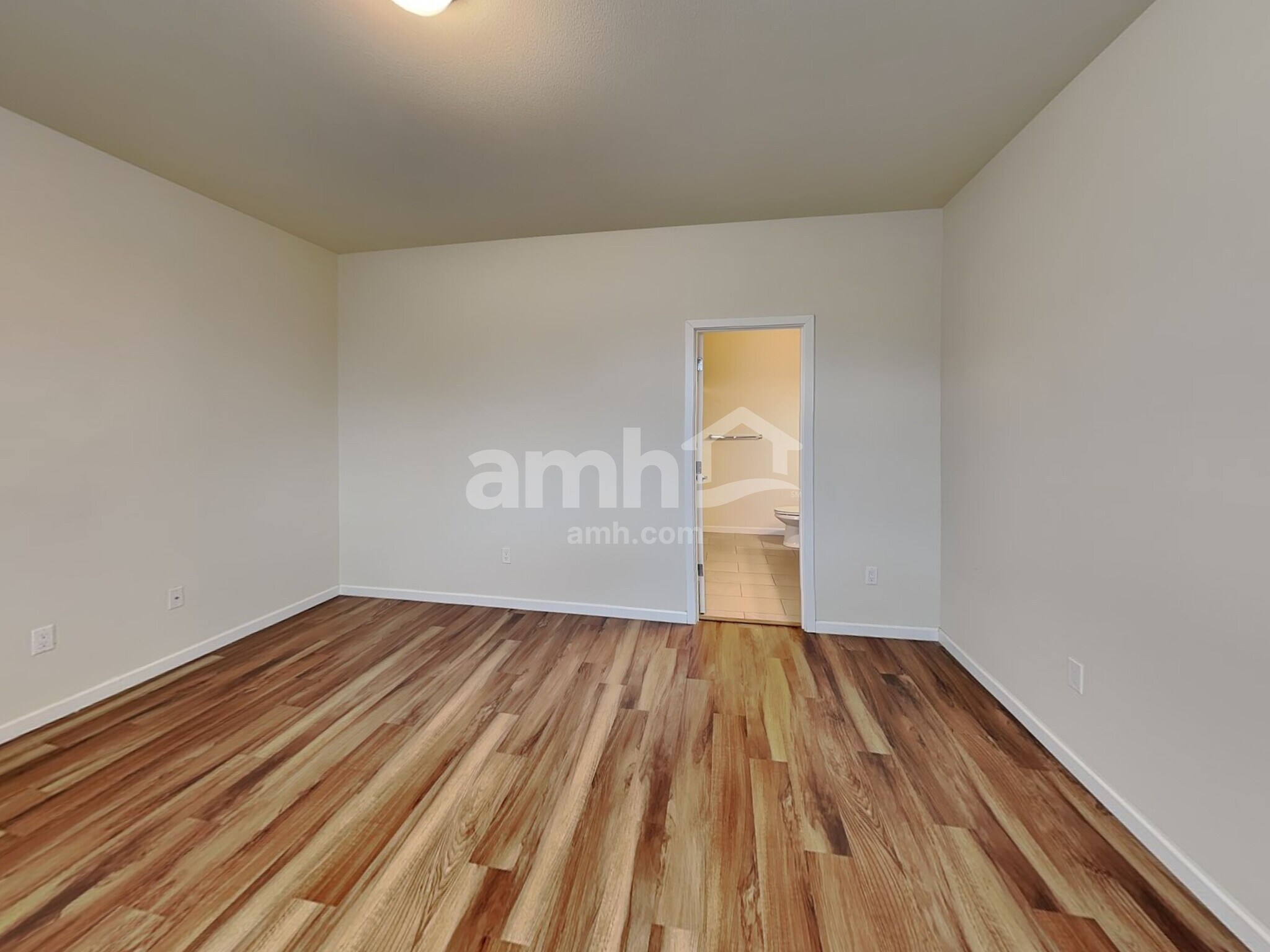 Building Photo - 16602 NE 91st St