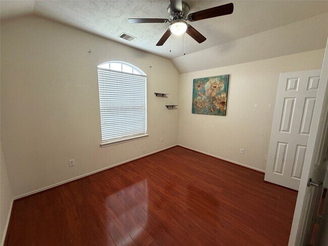 Building Photo - 6826 Pheasant Oak Dr