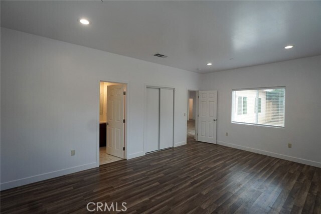 Building Photo - 10304 Primrose Ave