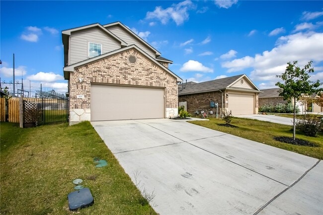 Building Photo - 605 Callahan Ln