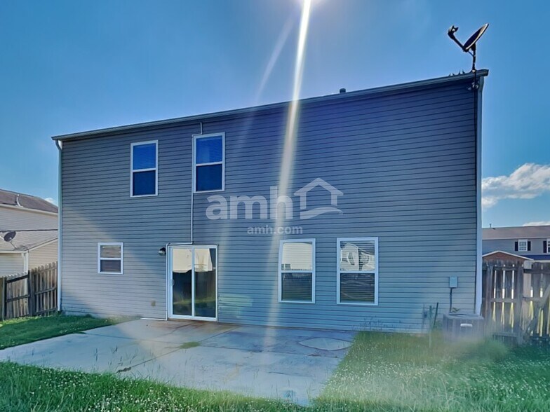 Building Photo - 1836 Meadow Crossing Dr