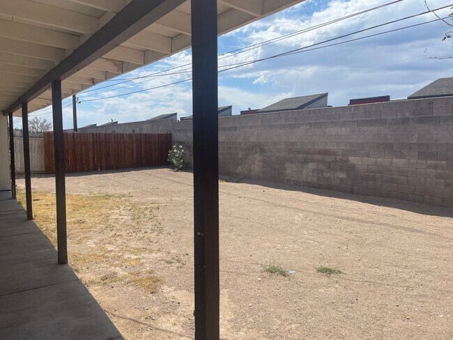 Building Photo - 5055 Blanton Dr