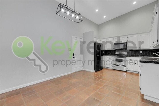 Building Photo - 2692 Bradford Way