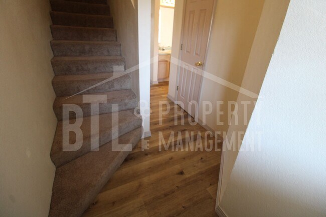 Building Photo - Charming 2 Bedroom in Branson!