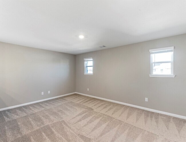 Building Photo - 5712 Bluebonnet Ln