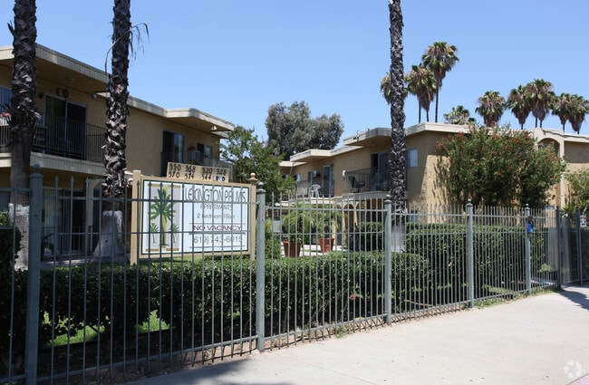Building Photo - Lexington Palms