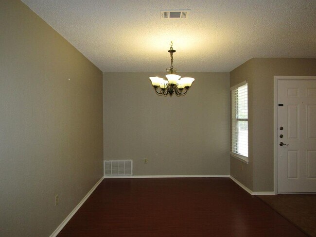 Building Photo - 7612 Islander Dr
