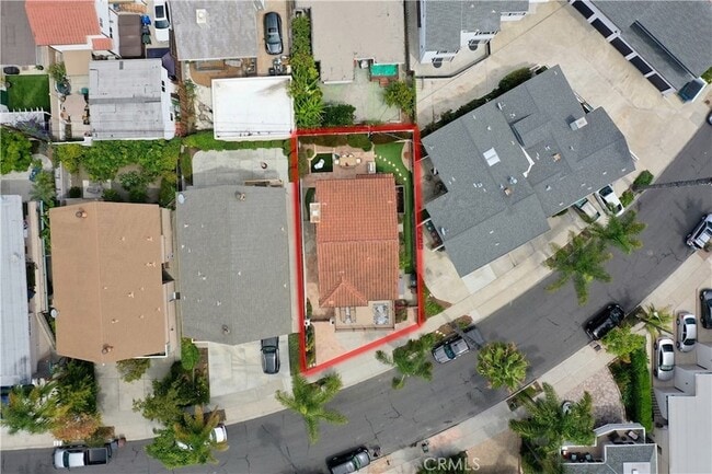 Building Photo - 33882 Diana Dr