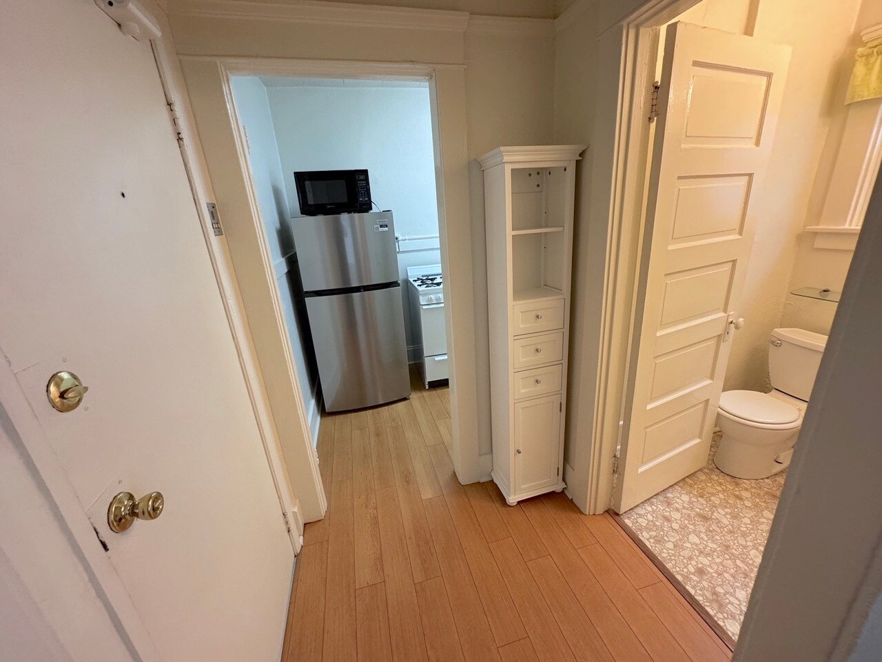 Building Photo - 40 Brooks Ave