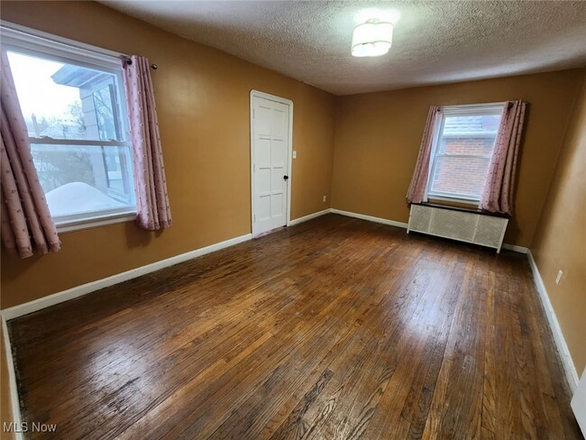 Building Photo - 3610 Harvey Rd